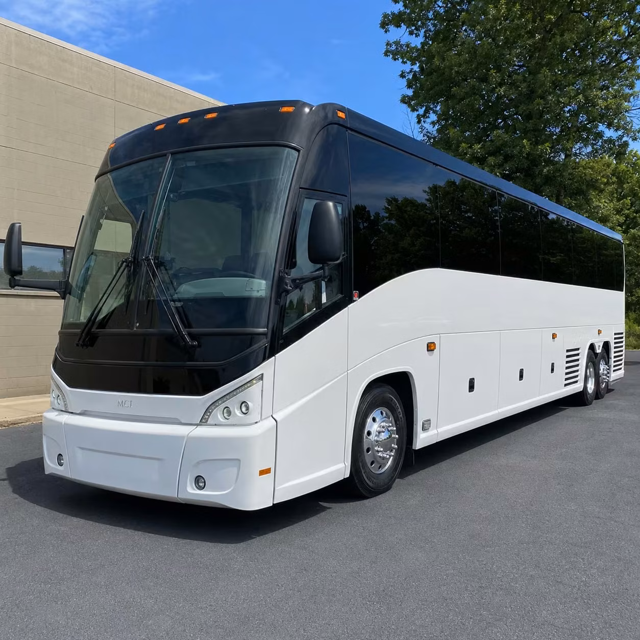 finding the right long distance bus for chula vista sports teams fan groups and tournament travel is easy with charterbuschulavista com