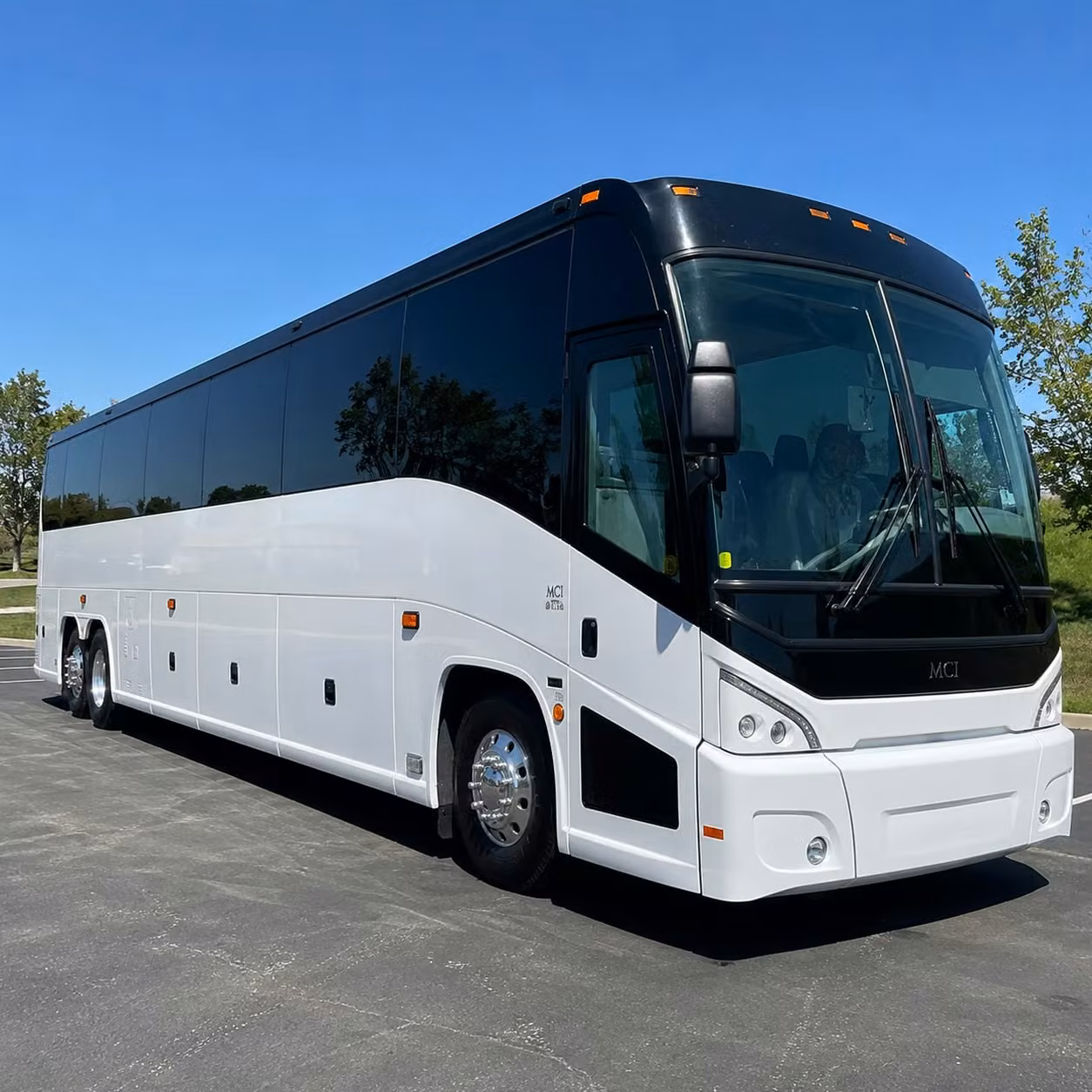 hotel to airport shuttle bus rentals for groups staying in chula vista